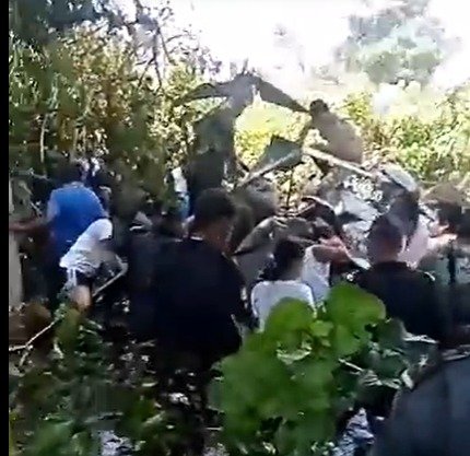 VIDEO: Se desploma helicóptero de la Secretaría de Marina en Tabasco