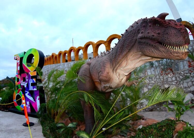 'Los Dinos' estarán hasta el 31 de diciembre en el Puerto Noas. Foto: Cortesía.