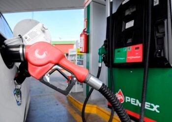 Dan a conocer los aumentos en precios de gasolina, cigarros y refrescos del 2023