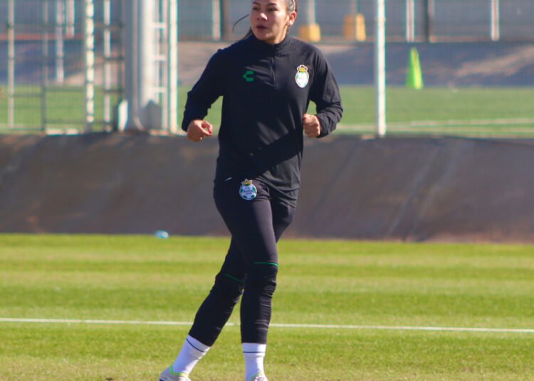 Katia Estrada, defensora de Santos Laguna. Foto: Cortesía.