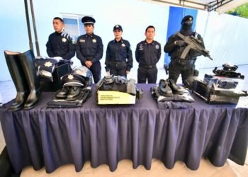 Uniformes y equipo táctico por 15 mdp. Foto: Especial.