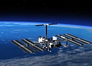 De película, tres astronautas necesitan ser rescatados o morirán en el espacio