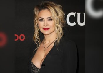 Aracely Arámbula se refiere al Sol de México cómo «Rey cucaracho»