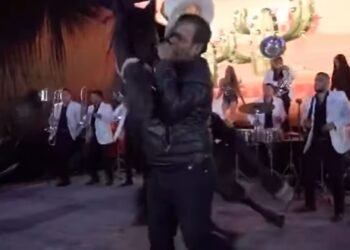 Accidente en el Rodaje: Marco Flores, Cantante de Regional Mexicano, Golpeado por Caballo