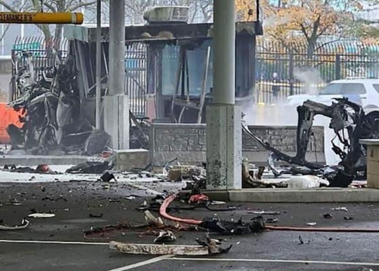 Explosión Mortal en el Puente Rainbow entre Canadá y EE.UU.: el FBI Inicia Investigación