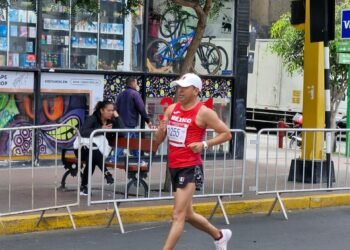 Agente de la Policía Vial de Chihuahua conquista el Campeonato Sudamericano de Marcha en Perú