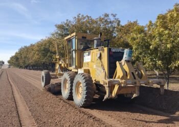 Invierten Gobierno del Estado y Municipios 100 mdp en caminos rurales, vados y drenaje