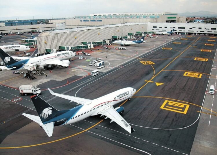 Golpe Económico para la Aviación Nacional: Tarifas del AICM se Disparan un 77%