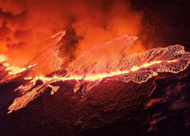 Erupción del Volcán de Grindavik en Islandia Desata Estado de Emergencia