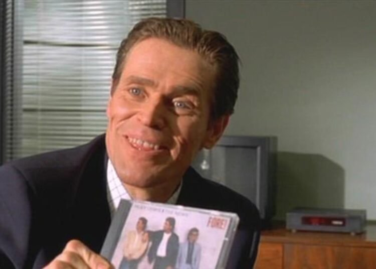 «AMERICAN PSYCHO»: Willem Dafoe Desata la Intriga en el Interrogatorio