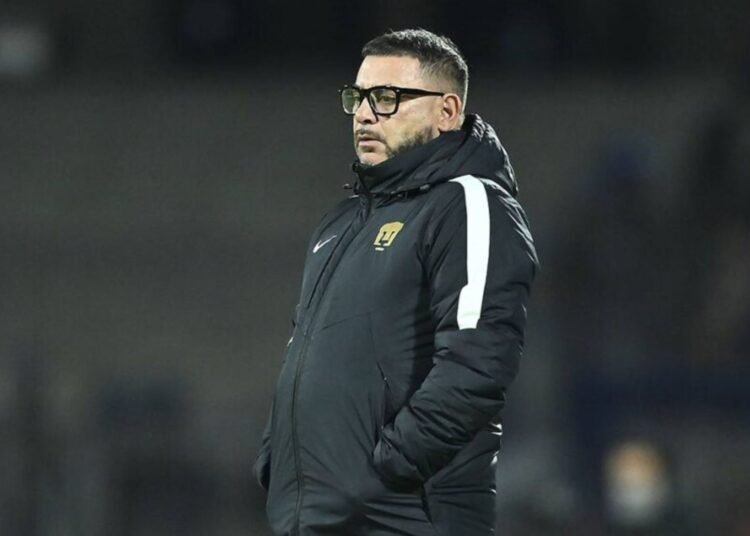 Antonio Mohamed deja la dirección técnica de Pumas tras exitosa temporada