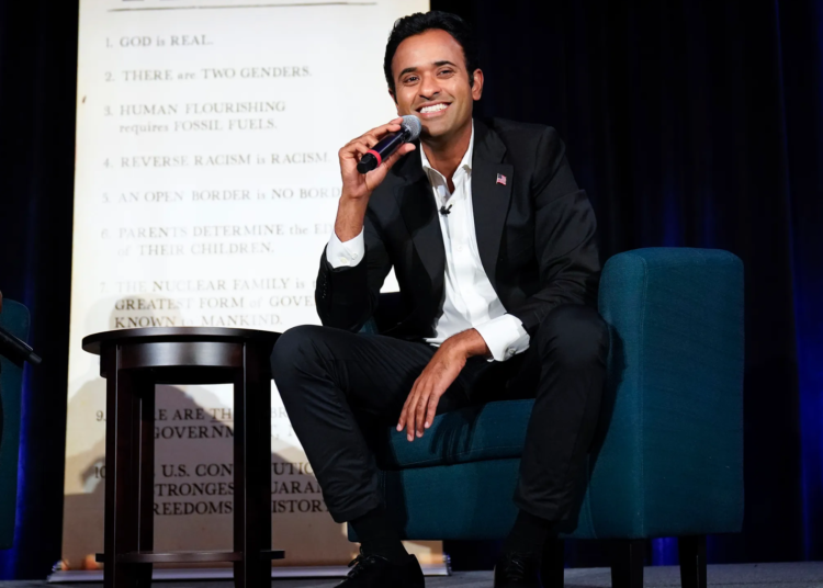 Arrestan a Hombre por Amenazar de Muerte al Candidato Republicano Vivek Ramaswamy en New Hampshire