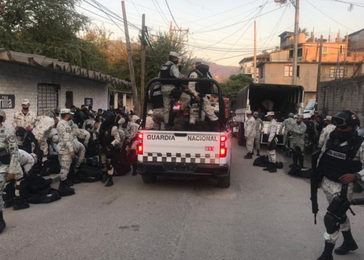 Motín en Cereso Acapulco: 2 Policías Heridos, Incendio en Penal Las Cruces