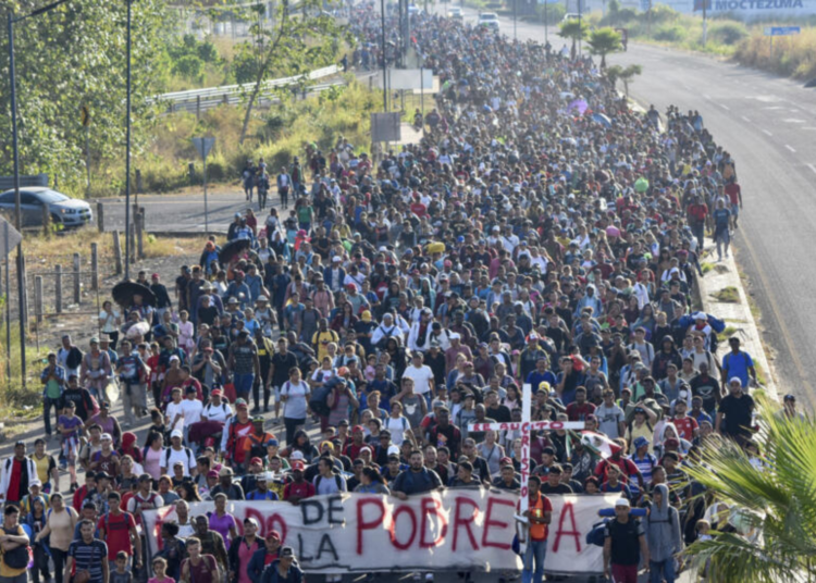 Masiva caravana de migrantes avanza hacia Estados Unidos en vísperas de la reunión Blinken-López Obrador