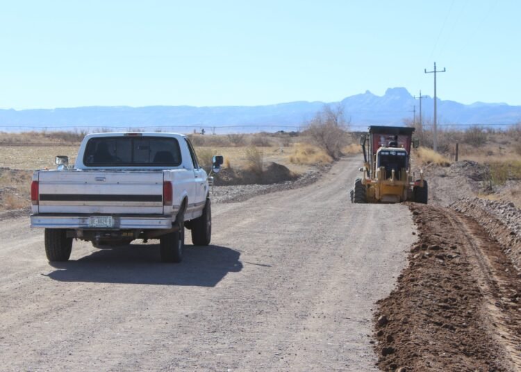 Mejoras en Caminos Rurales Impulsan Desarrollo en Janos