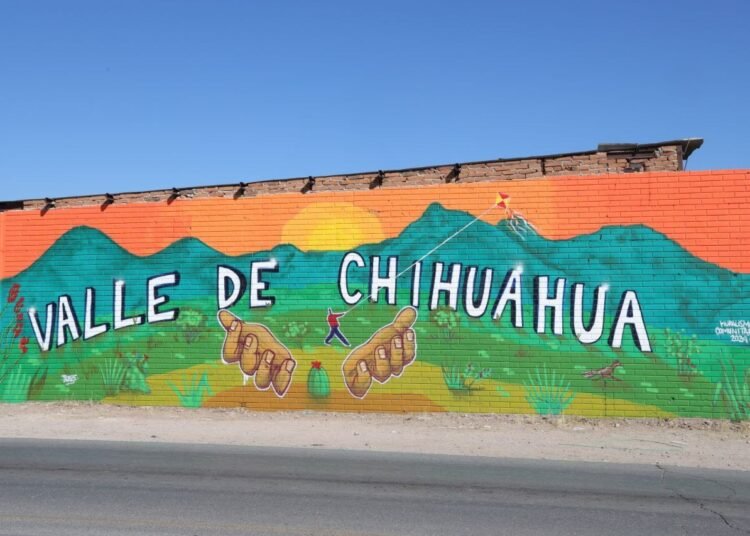 Unión de Vecinos y Municipio Celebra la Identidad Local con un Colorido Mural en la Colonia Valle de Chihuahua