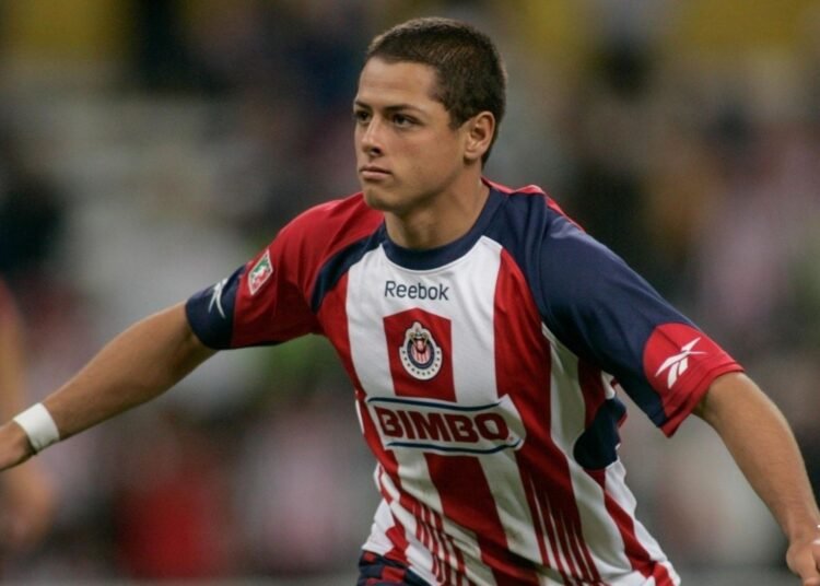 El Chicharito regresa a casa: Acuerdo con las Chivas según informes de ESPN
