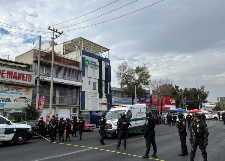 Enfrentamiento Mortal en Iztacalco: Dos Muertos y Siete Heridos en Choque entre Policías y Delincuentes