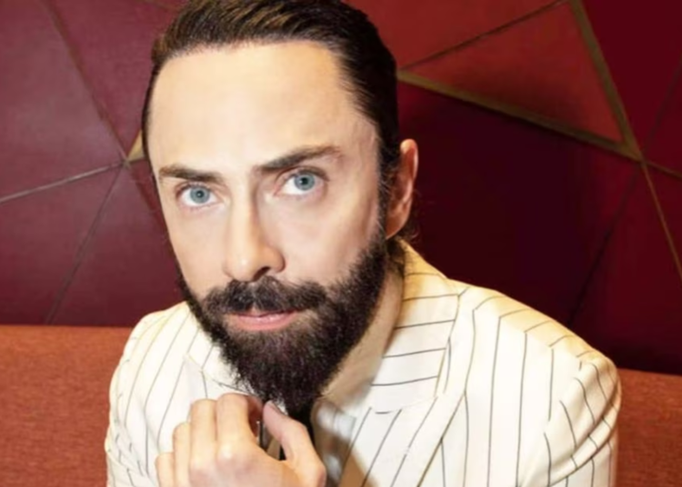 Jay De La Cueva Cumple 46 Años