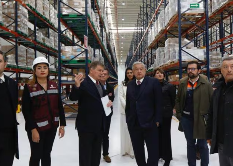 Presidente asegura abastecimiento total de medicamentos en la Megafarmacia del Bienestar ante reclamos ciudadanos