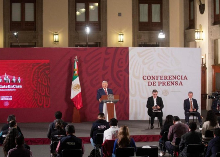 Alerta sísmica interrumpe conferencia matutina en Palacio Nacional