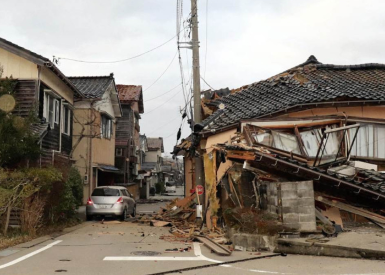 Alerta de Tsunami en Japón Después de Sismos: Evacuaciones y Caos en la Costa Oeste