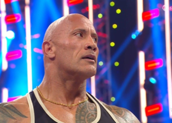 «The Rock» regresa triunfalmente a la WWE