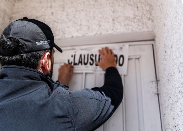 Clausura Gobernación Estatal 15 establecimientos durante operativo especial de fin de año