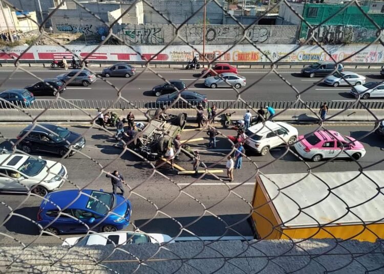 Al momento: Tragedia en la Autopista México-Pachuca: Volcadura de Convoy Militar deja al menos un Militar Sin Vida