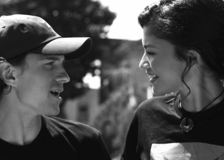 Zendaya elige a Tom Holland como el más carismático del elenco de ‘Dune’ en una entrevista exclusiva con BuzzFeed