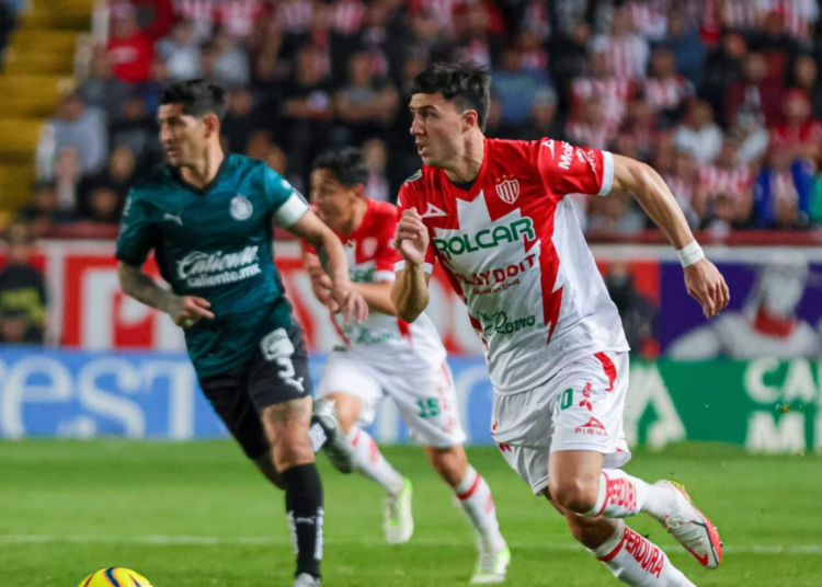 Chivas cae por la mínima ante Necaxa en un disputado encuentro en el Estadio Aguascalientes
