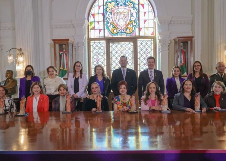 Reconoce Municipio a Mujeres Ejemplares de Chihuahua Capital en Diversas Categorías