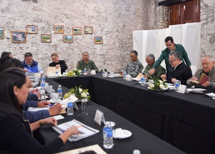 Participación Conjunta de Autoridades en Mesa de Seguridad en Guadalupe y Calvo