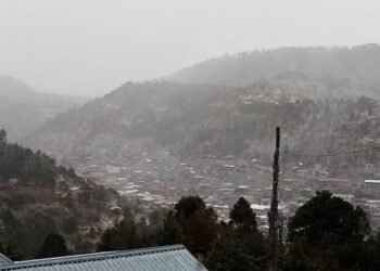 Reabren a la circulación tramos carreteros cerrados por tormenta invernal