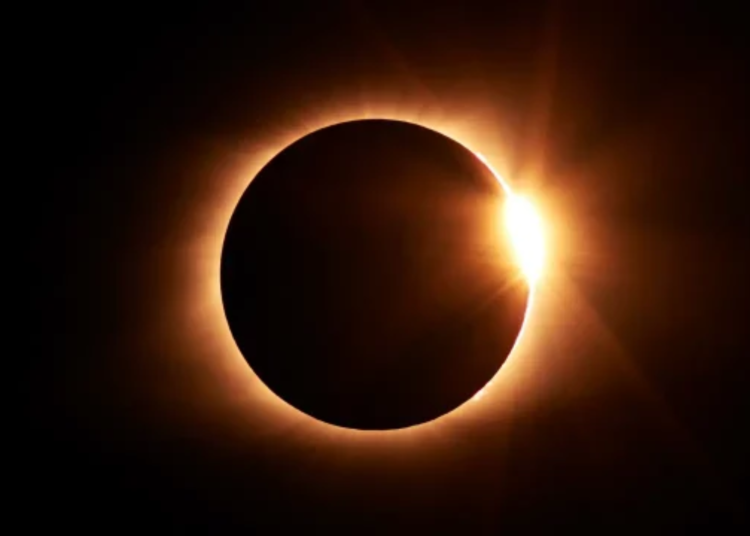 Precauciones y recomendaciones para disfrutar del eclipse solar de manera segura en Chihuahua