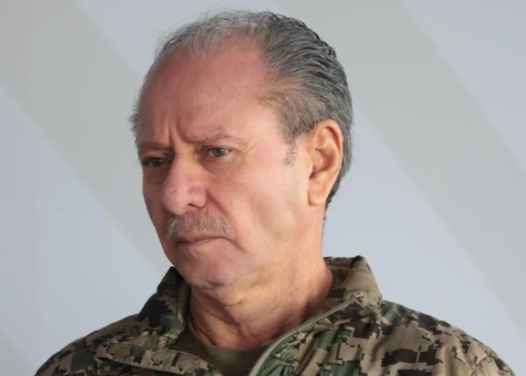 Almirante de la Marina reta a críticos sobre entrada de drogas y armas al país