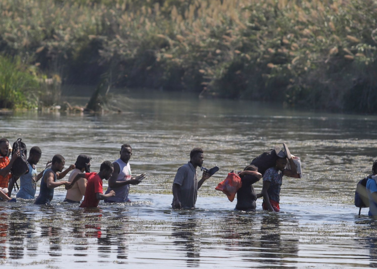 La Secretaría de Relaciones Exteriores muestra su preocupación por las implicaciones de esta legislación en los derechos humanos y la seguridad de los migrantes.