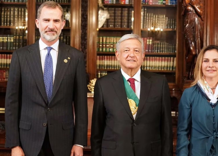Presidente López Obrador cuestiona al rey Felipe VI de España por premiar a madre buscadora