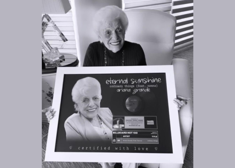 Nonna, la abuela de Ariana Grande, entra al Billboard Hot 100, marcando un hito histórico en su longeva vida