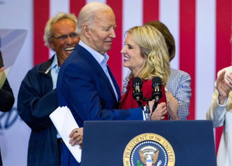«Clan Kennedy respalda a Biden en acto electoral en Pensilvania»