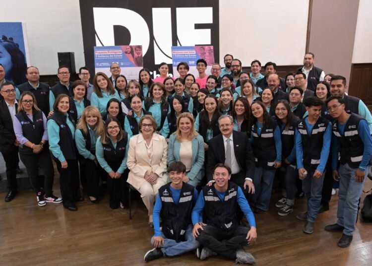 Firma de Convenios por la Gobernadora para Proteger la Infancia de Chihuahua