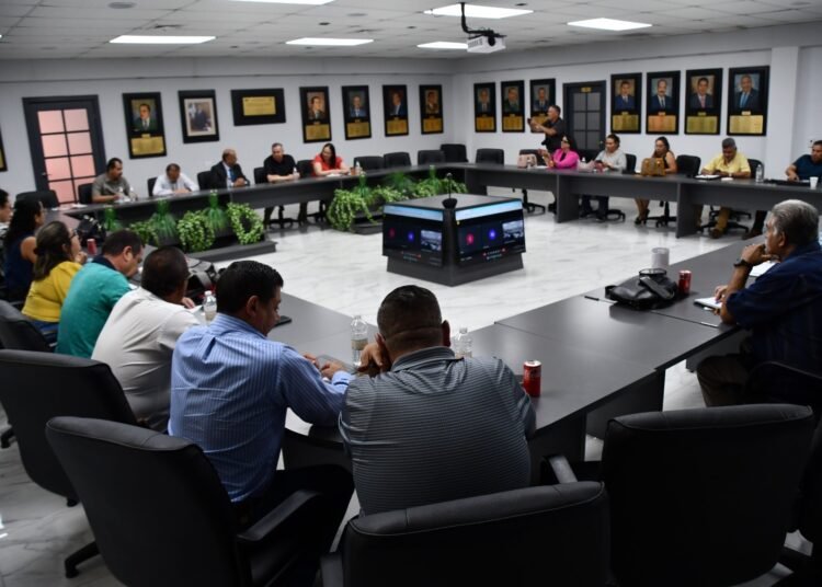 Fortalecen Relación SEyD y Sección 42 del SNTE en Beneficio de los Docentes