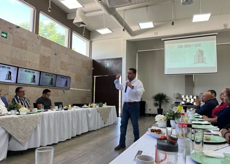 Kike Valles Promete Traer Inversión a Empresarios de Chihuahua