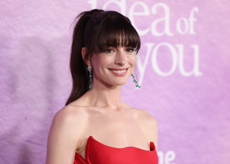 «Anne Hathaway elige clásicos pop»