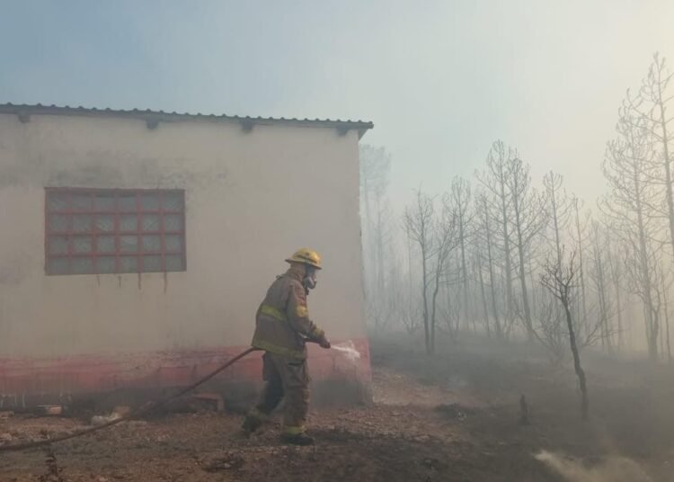 CEPC continúa brindando apoyo ante incendios forestales en la Sierra