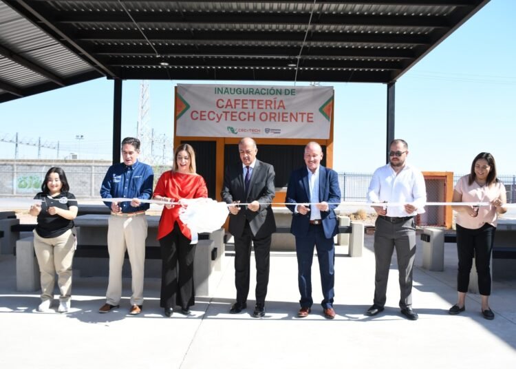 Entregan material y equipamiento para 44 planteles del CECyTECH