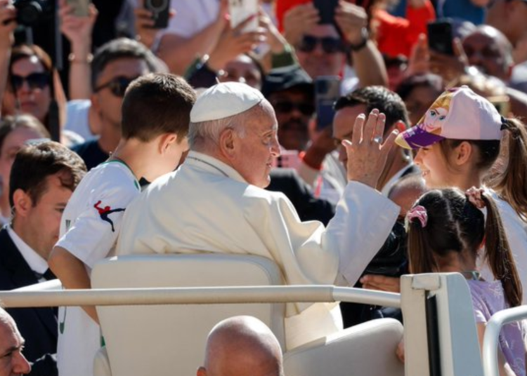 El Papa Francisco denuncia la explotación de los débiles por los poderosos