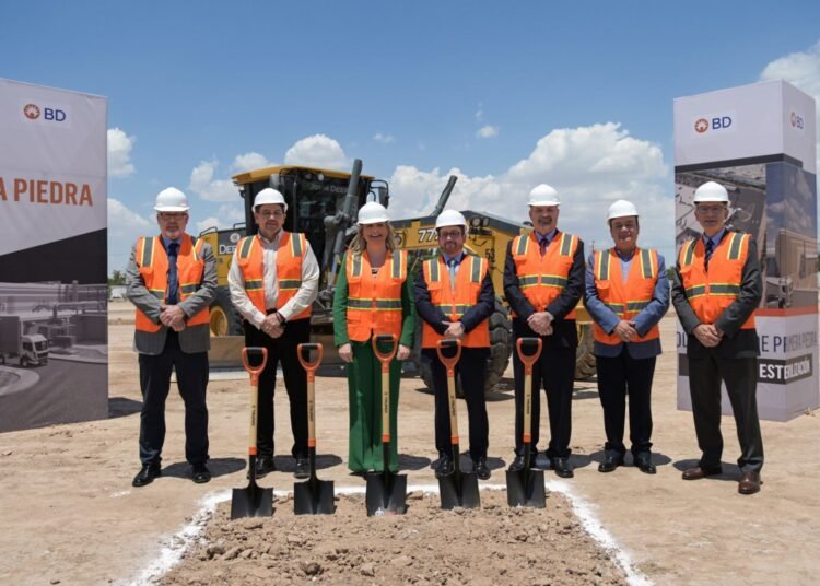 Maru Campos inicia construcción de nueva planta Becton Dickinson en Juárez
