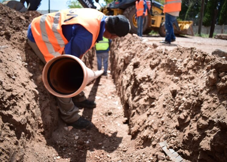 Municipio Instala Más de 10 mil Metros de Tubería para Drenaje en Sierra Azul