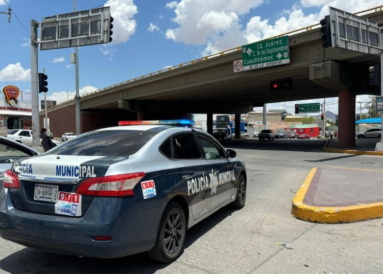 Policías Municipales Rescatan a Hombre en el Periférico de la Juventud